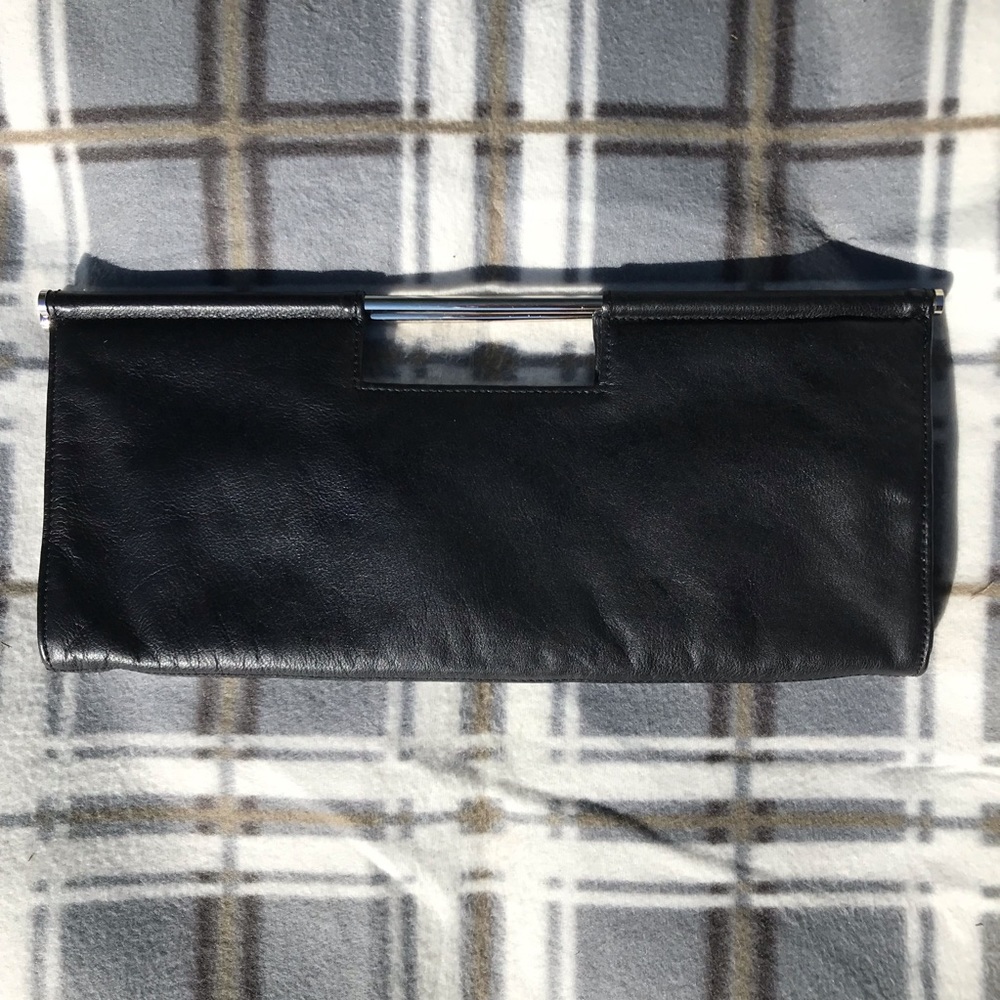 Beautiful Banana Republic Genuine Leather Clutch